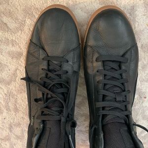 Men’s Puma Hightop Leather Sneakers. MINT!